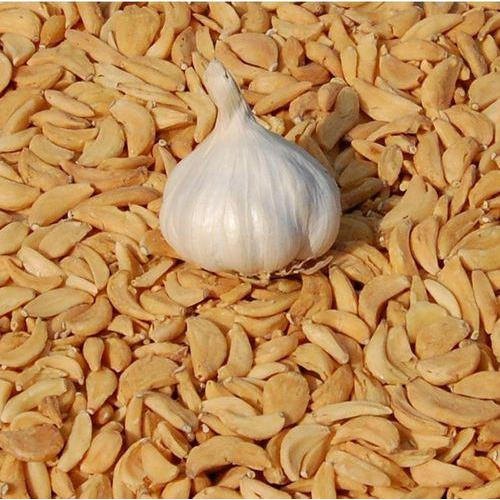 Garlic - Allium sativum - Flakes - Dehydrated and Dried Vegetable - TheWholesalerCo |